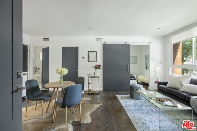 1267 Laurel Ave in West Hollywood, CA - Building Photo - Building Photo