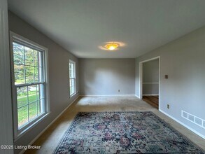 2907 Melrose Dr in Jeffersontown, KY - Building Photo - Building Photo