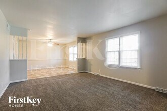 10108 E 84 St in Raytown, MO - Building Photo - Building Photo