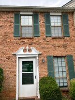 1591 Springleaf Point SE in Smyrna, GA - Building Photo