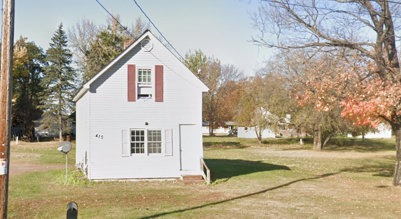 415 Sabin Ave E in Ladysmith, WI - Building Photo