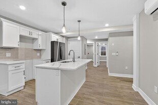 2034 N Front St in Philadelphia, PA - Building Photo