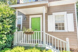 108 W Duffy Ln in Savannah, GA - Building Photo - Building Photo