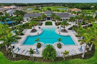 8641 Rain Song Rd in Sarasota, FL - Building Photo - Building Photo