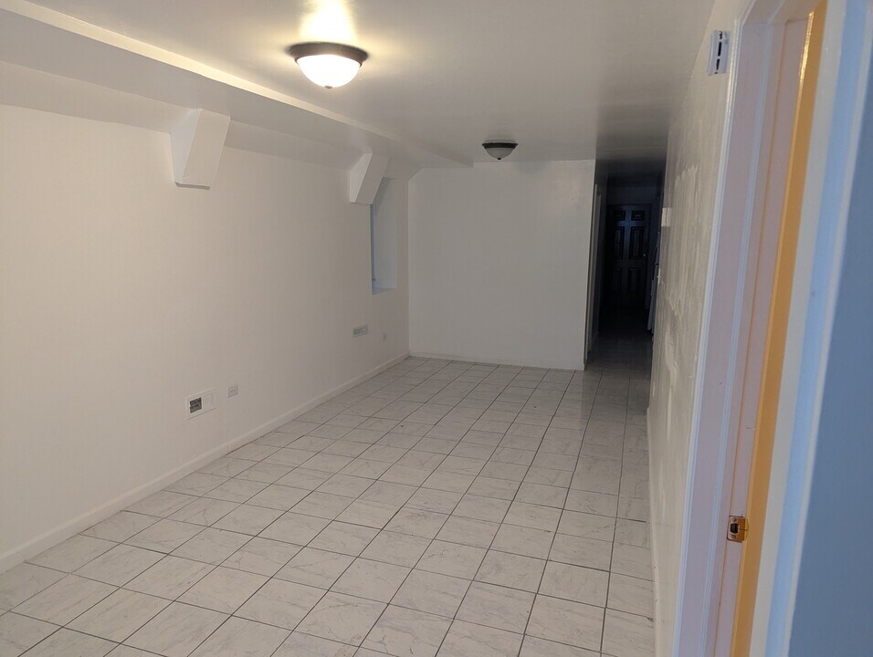 1318 S Kolin Ave, Unit BSMT in Chicago, IL - Foto de edificio