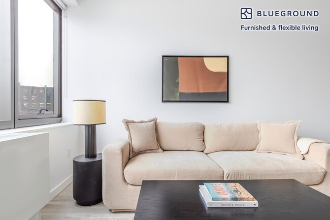 77 Commercial St, Unit SI FL4-ID2048 in Brooklyn, NY - Foto de edificio - Building Photo