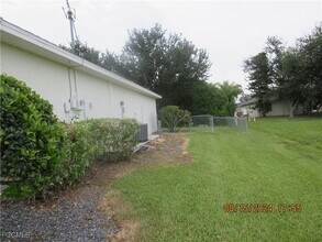 459 NE 3rd Ave in Cape Coral, FL - Building Photo - Building Photo