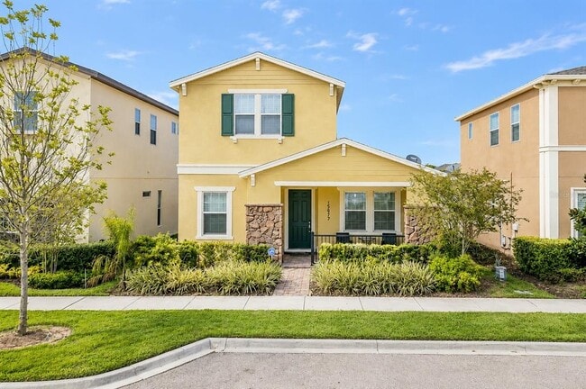property at 17077 Harbor Oak Pkwy