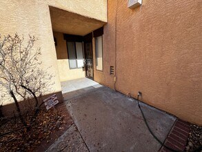 6443 Monte Serrano NE in Albuquerque, NM - Building Photo - Building Photo