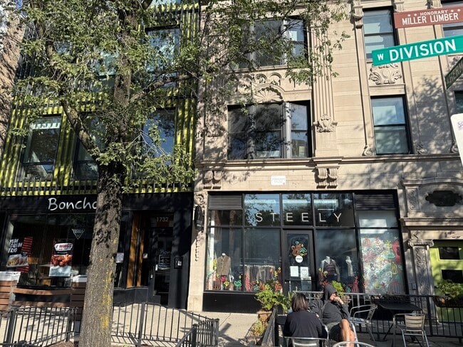 property at 1728 W Division St