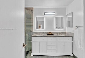 12265 NW 32nd Manor in Sunrise, FL - Building Photo - Building Photo