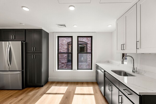 434 Massachusetts Ave in Cambridge, MA - Building Photo - Building Photo