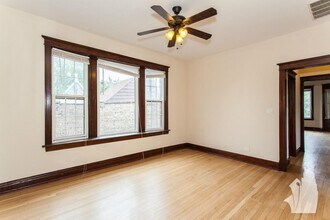 1438 W Addison St in Chicago, IL - Building Photo - Building Photo