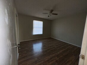 1002 Eastside Dr in Killeen, TX - Building Photo - Building Photo