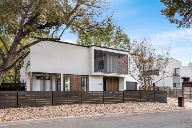 property at 1003 Juanita St