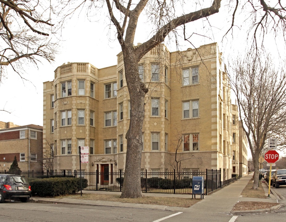 Proudfoote Condominiums in Chicago, IL - Building Photo