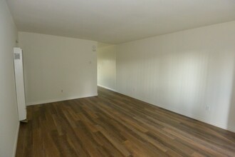 201-205 Turf Dr in Placentia, CA - Foto de edificio - Building Photo