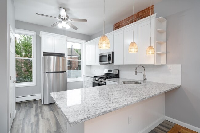 282 Whiton St in Jersey City, NJ - Building Photo - Building Photo