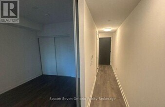 127 Broadway Ave in Toronto, ON - Building Photo - Building Photo