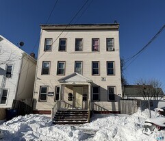 156 Poplar St in New Haven, CT - Building Photo
