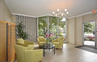 2800 Wisconsin Ave NW, Unit 611