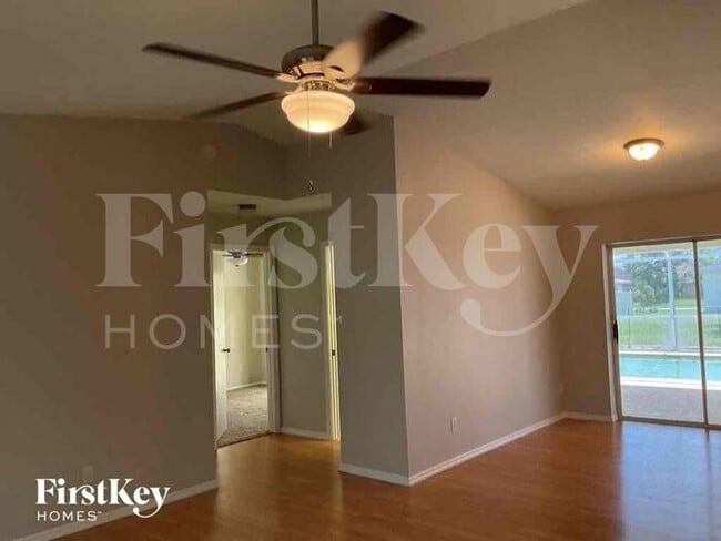 306 SE 15th St in Cape Coral, FL - Building Photo - Building Photo
