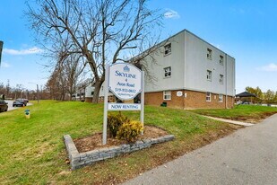 Elgin Woods Apartments in St Thomas, ON - Building Photo