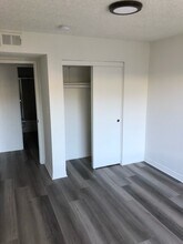 1809 Berendo N St, Unit 108 in Los Angeles, CA - Foto de edificio - Building Photo