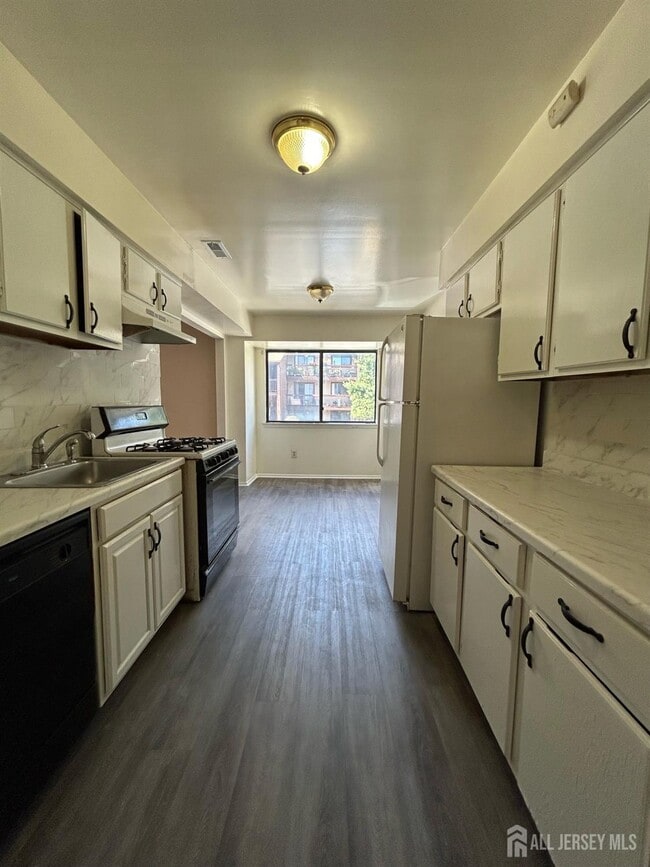 property at 517 Edison Glen Terrace