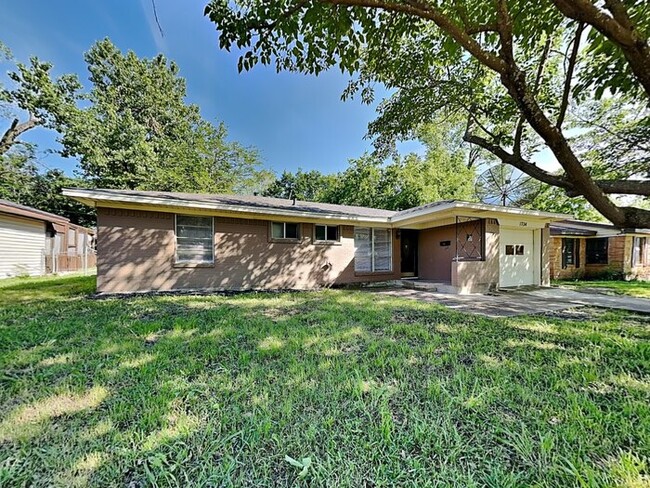 property at 1734 Buena Vista St