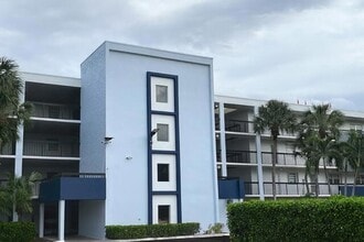 6200 NW 2nd Ave, Unit 4150 in Boca Raton, FL - Foto de edificio - Building Photo
