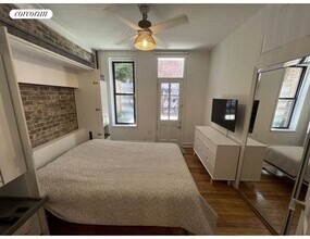 210 E 84th St in New York, NY - Building Photo - Building Photo