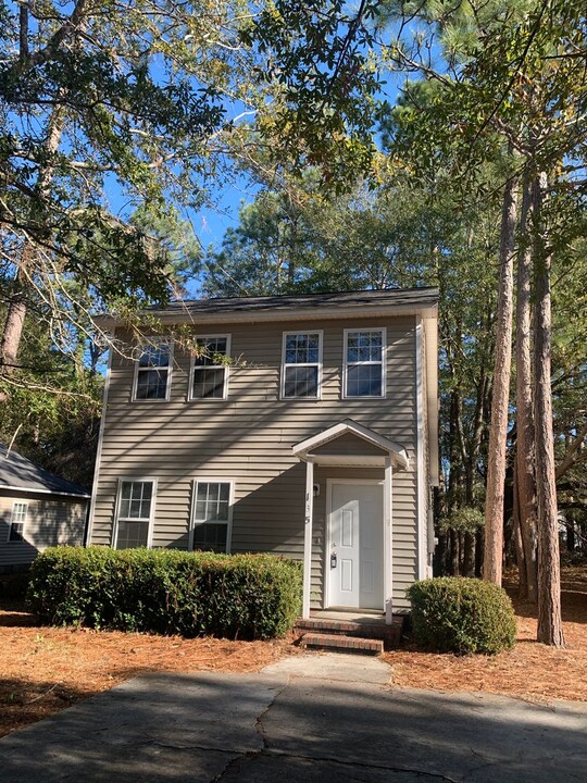 135 Charter Dr in Wilmington, NC - Building Photo