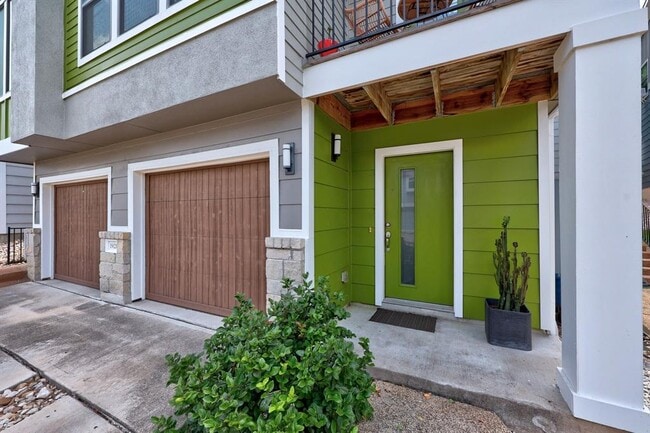 1921 Warely Ln in Austin, TX - Building Photo - Building Photo