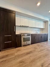 1288 Howard St, Unit 408 in San Francisco, CA - Building Photo - Building Photo