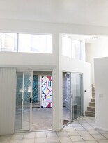 11377 Osborne Pl, Unit 16 in Sylmar, CA - Building Photo