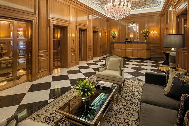 502 Park Ave in New York, NY - Building Photo - Building Photo