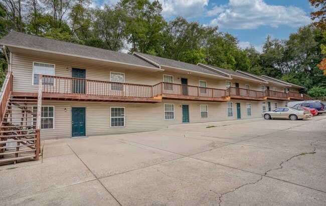 Holloway Street Apartments