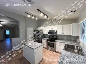 3282 E Bonanza Rd in Gilbert, AZ - Building Photo - Building Photo