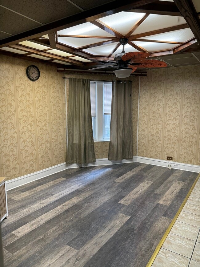 5547 W Congress Pky, Unit 3 Bedroom Apartment in Chicago, IL - Building Photo - Building Photo