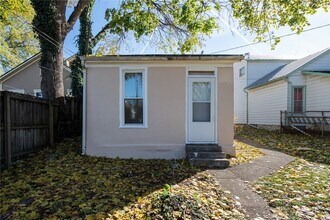 243 Oak St, Unit 241 in Dayton, OH - Building Photo - Building Photo