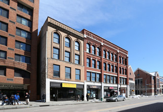 35 E Main St in Waterbury, CT - Foto de edificio - Building Photo