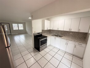 9927 NW 26th Ave in Miami, FL - Building Photo - Building Photo