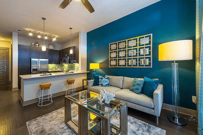 2501 McKinney St in Houston, TX - Building Photo - Building Photo
