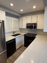 4146 E Mendez St in Long Beach, CA - Building Photo - Building Photo