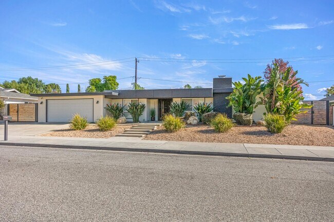 1558 Wakefield Ave in Thousand Oaks, CA - Building Photo - Building Photo