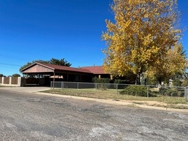 1000 Cameo St in Clovis, NM - Building Photo