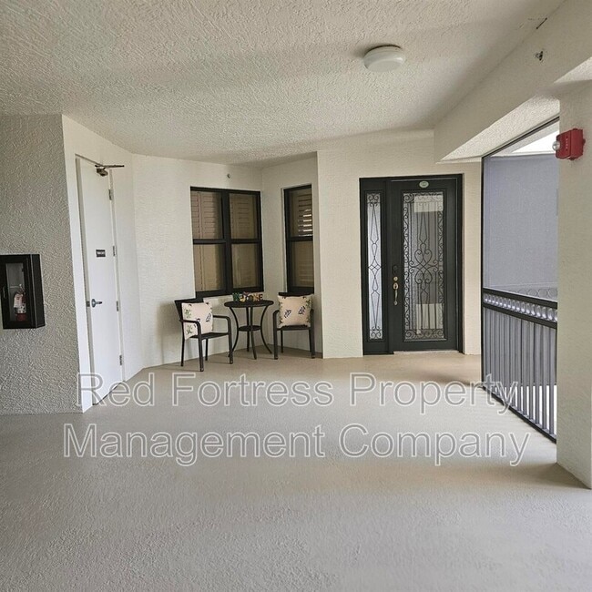 11600 Court of Palms in Ft. Myers, FL - Building Photo - Building Photo