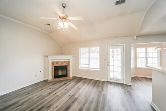 4230 Ravenwood Dr N in Horn Lake, MS - Building Photo - Building Photo