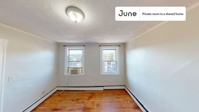 Private bedroom in 5 bed/2 bath Home in Boston, MA - Building Photo - Building Photo